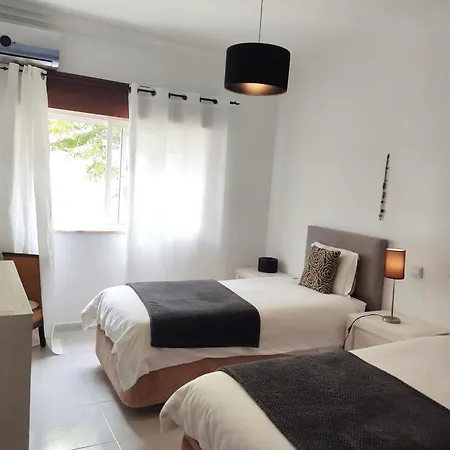 アパート Flat Via Torraltinha