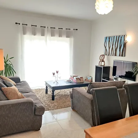 Flat Via Torraltinha * ラゴス